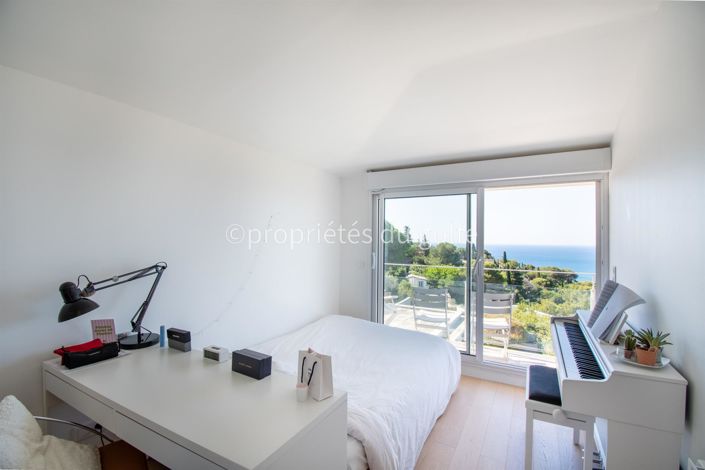 Image No.12-4 Bed House for sale