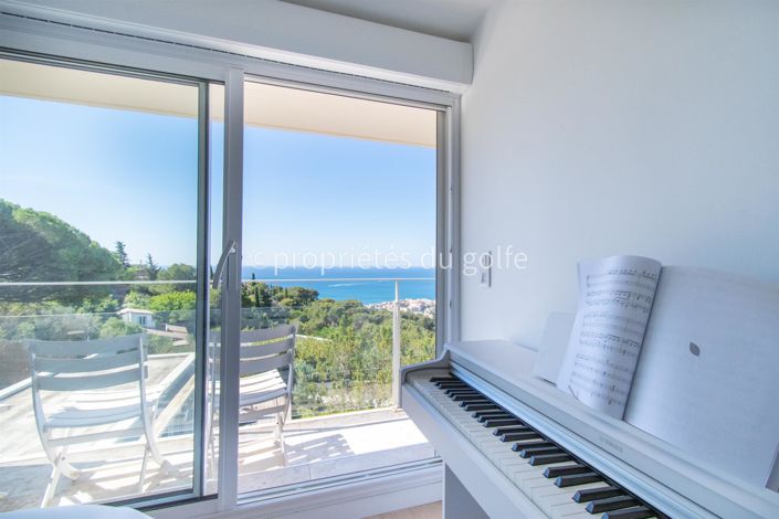 Image No.13-4 Bed House for sale