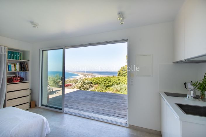 Image No.17-4 Bed House for sale