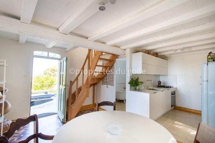 Image No.8-4 Bed House for sale