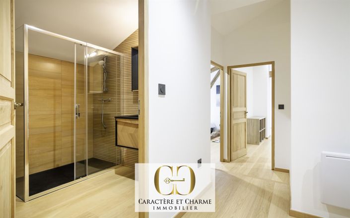 Image No.17-8 Bed House for sale