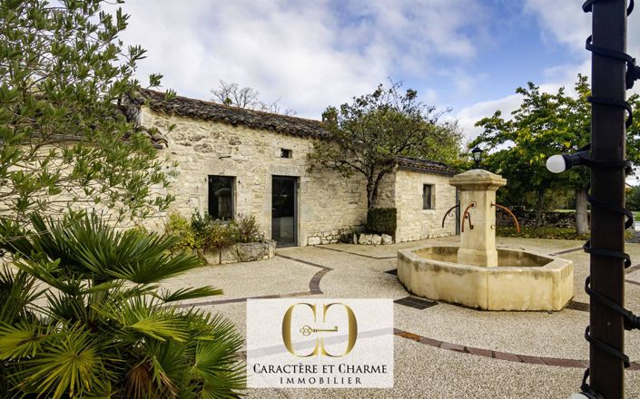 Image No.19-8 Bed House for sale