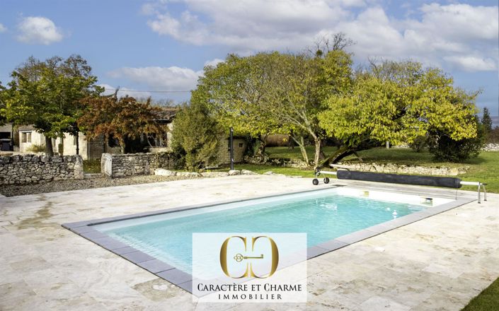 Image No.4-8 Bed House for sale