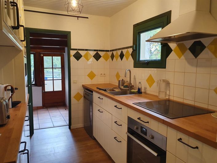 Image No.10-2 Bed House for sale