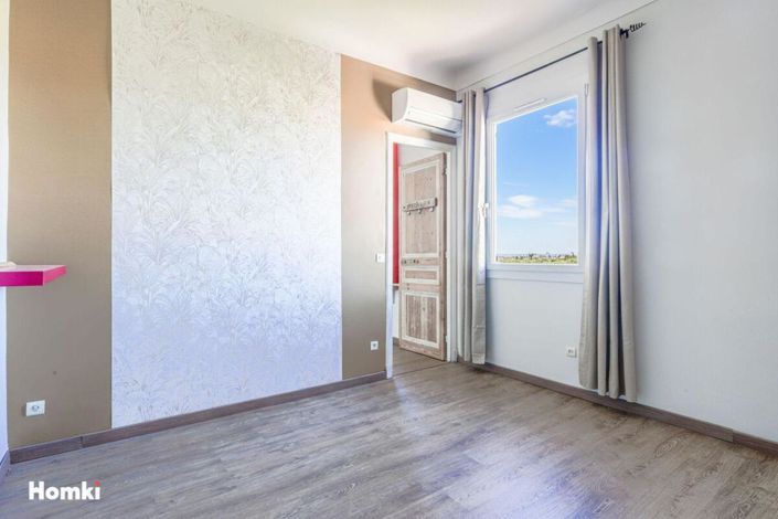 Image No.13-3 Bed House for sale