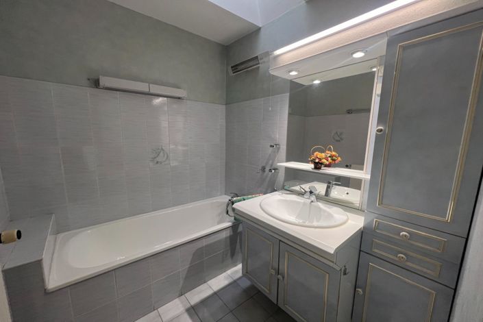 Image No.13-4 Bed House for sale