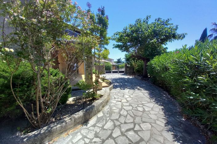 Image No.15-4 Bed House for sale