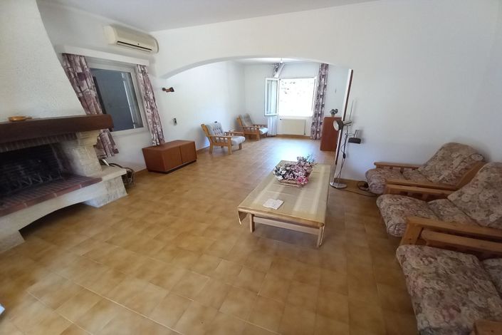 Image No.6-4 Bed House for sale