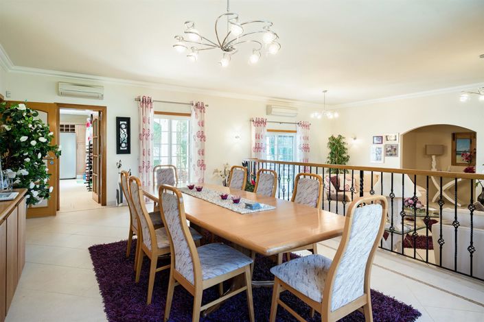 Image No.13-4 Bed House for sale