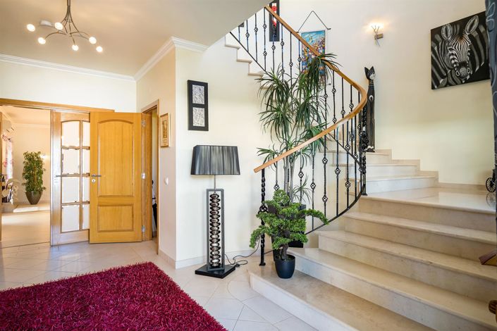 Image No.26-4 Bed House for sale