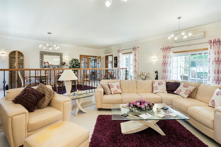 Image No.9-4 Bed House for sale