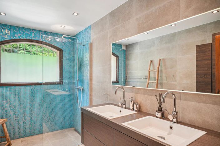 Image No.14-5 Bed House for sale