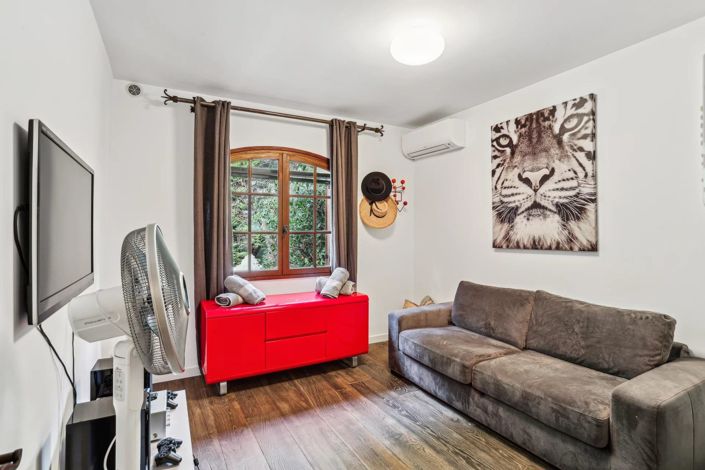 Image No.21-5 Bed House for sale