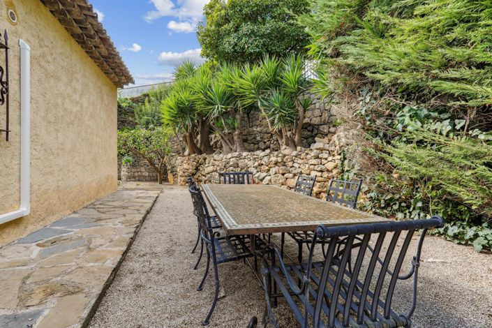 Image No.26-5 Bed House for sale