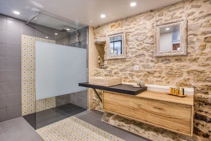 Image No.8-5 Bed House for sale