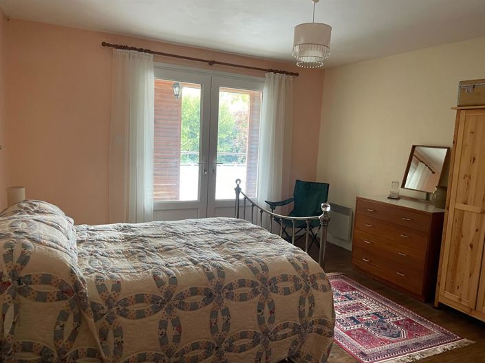 Image No.8-5 Bed House for sale