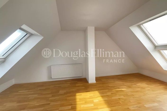 Image No.3-3 Bed Apartment for sale