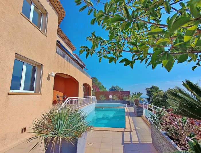 Image No.3-Maison de 4 chambres à vendre à Hyères