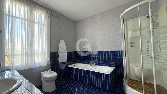 Image No.11-3 Bed House for sale