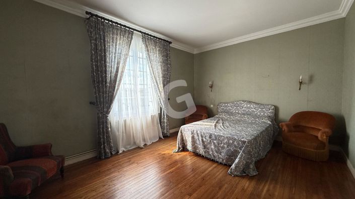 Image No.8-3 Bed House for sale