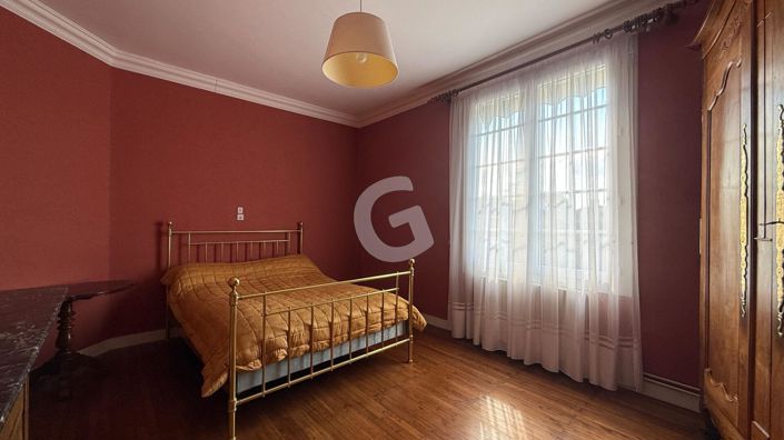 Image No.9-3 Bed House for sale