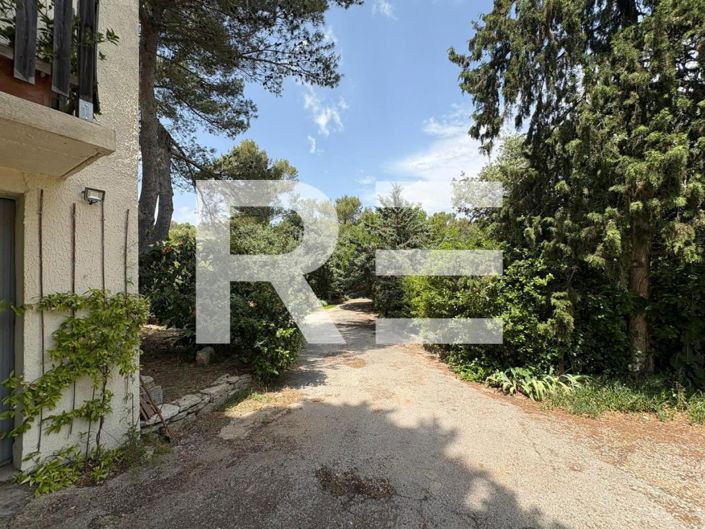 Image No.2-Maison de 4 chambres à vendre à Nîmes