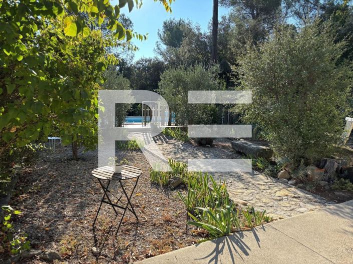 Image No.7-Maison de 4 chambres à vendre à Nîmes