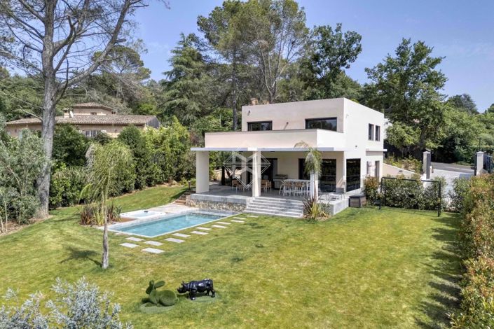 Image No.2-4 Bed House for sale