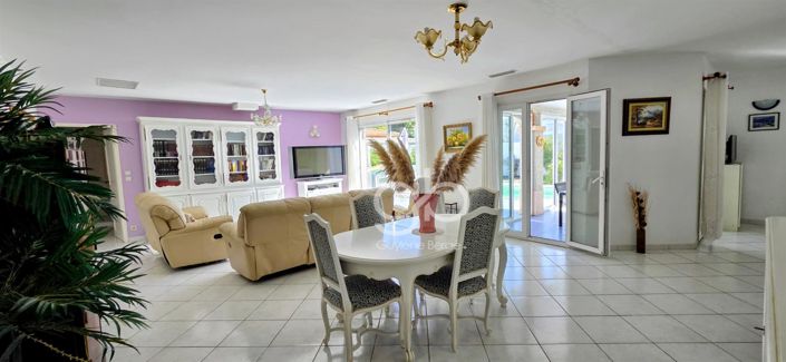 Image No.12-4 Bed House for sale