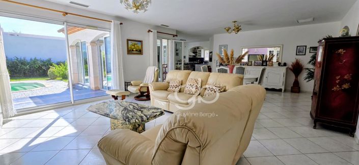 Image No.3-4 Bed House for sale