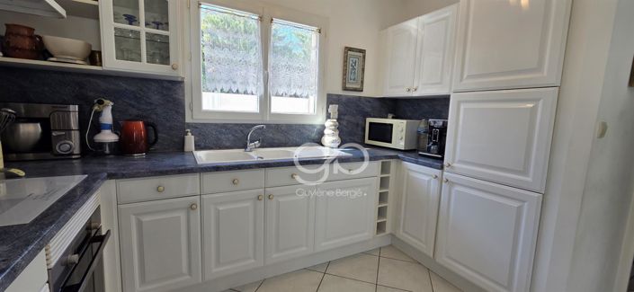 Image No.5-4 Bed House for sale