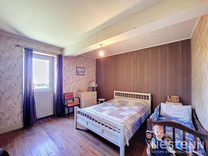 Image No.8-4 Bed House for sale