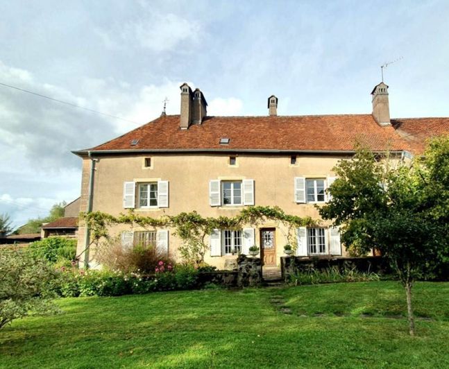 Image No.1-4 Bed House for sale