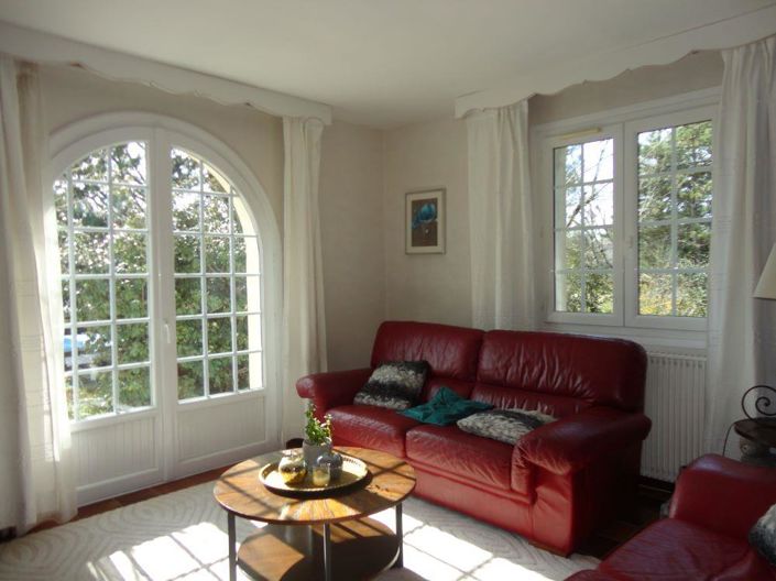 Image No.6-6 Bed House for sale