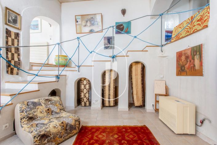 Image No.4-5 Bed House for sale