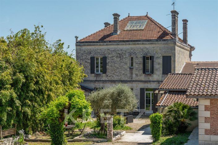 Image No.1-13 Bed House for sale