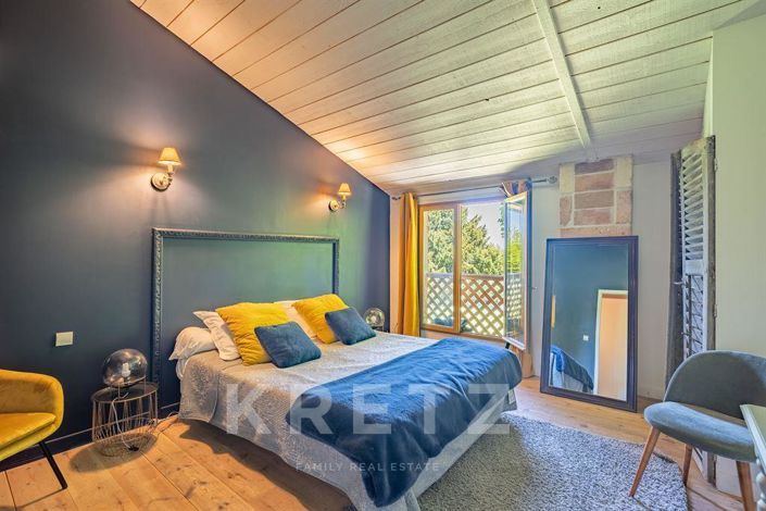 Image No.11-13 Bed House for sale