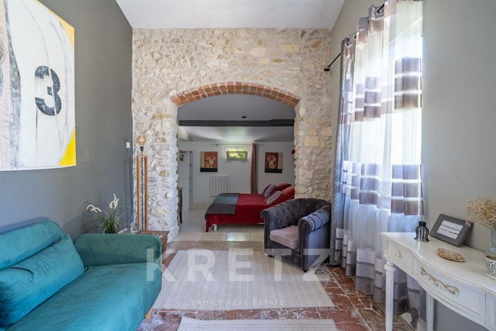 Image No.12-13 Bed House for sale