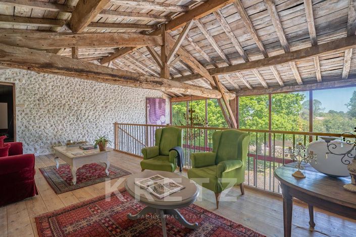 Image No.8-13 Bed House for sale