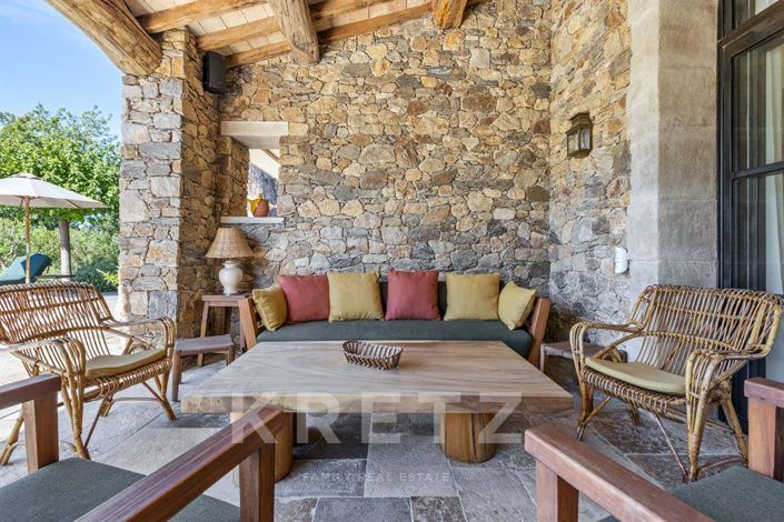 Image No.12-4 Bed Property for sale