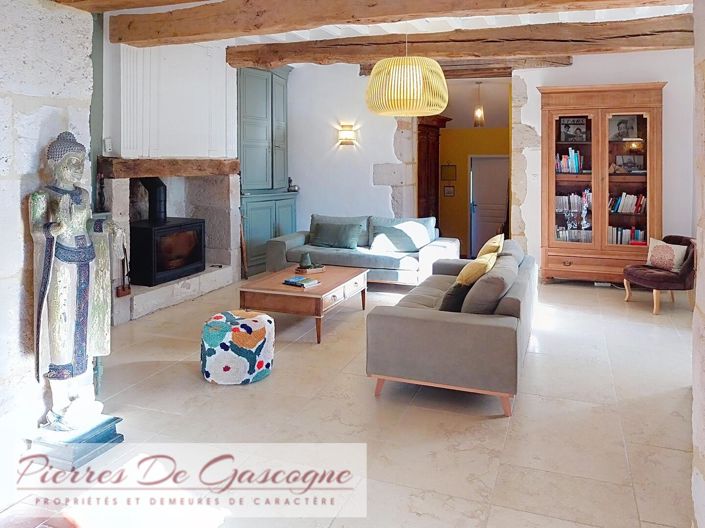 Image No.7-8 Bed House for sale