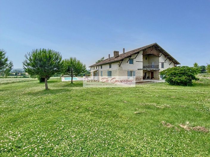 Image No.1-9 Bed House for sale