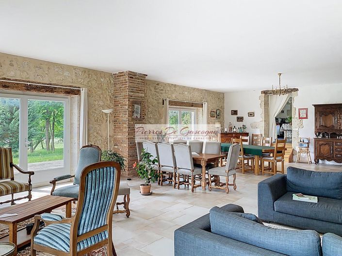 Image No.10-9 Bed House for sale