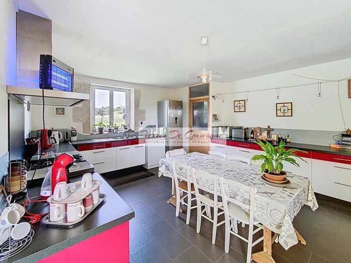 Image No.12-9 Bed House for sale