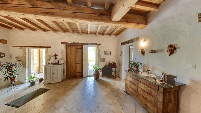 Image No.6-9 Bed House for sale