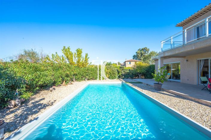 Image No.22-4 Bed House for sale