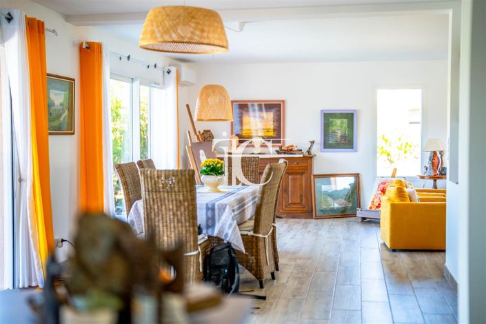 Image No.7-4 Bed House for sale