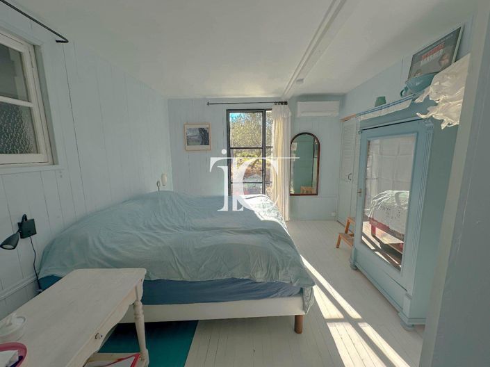 Image No.10-2 Bed House for sale