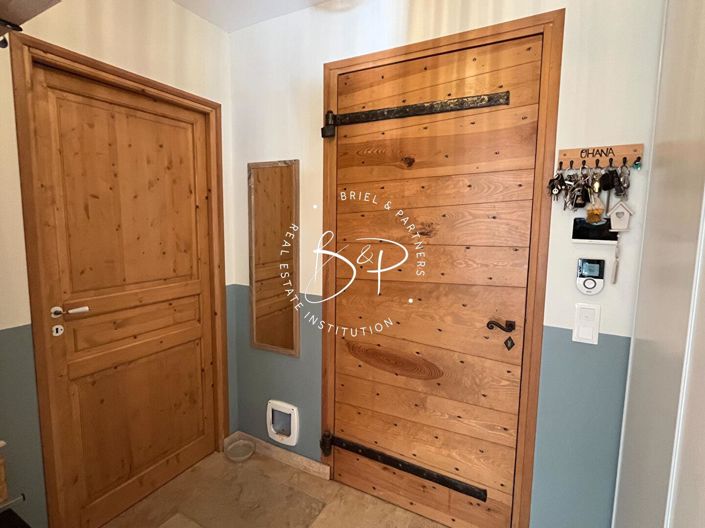 Image No.12-3 Bed House for sale