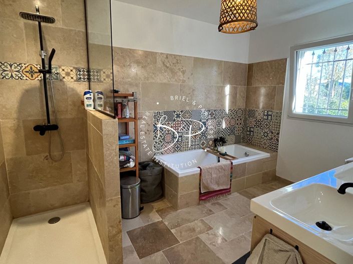 Image No.14-3 Bed House for sale